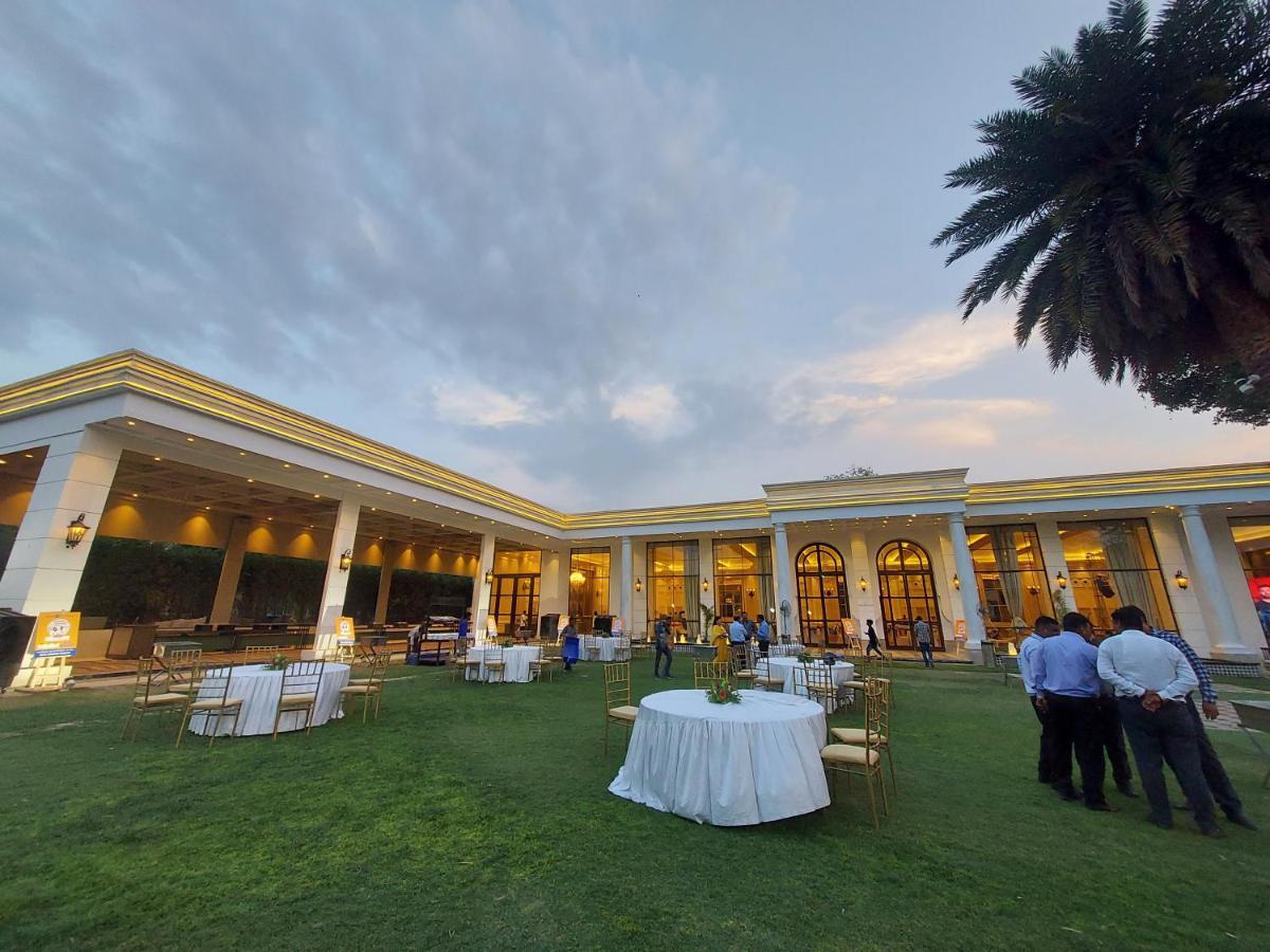 Kingston Resort Kanpur Dış mekan fotoğraf
