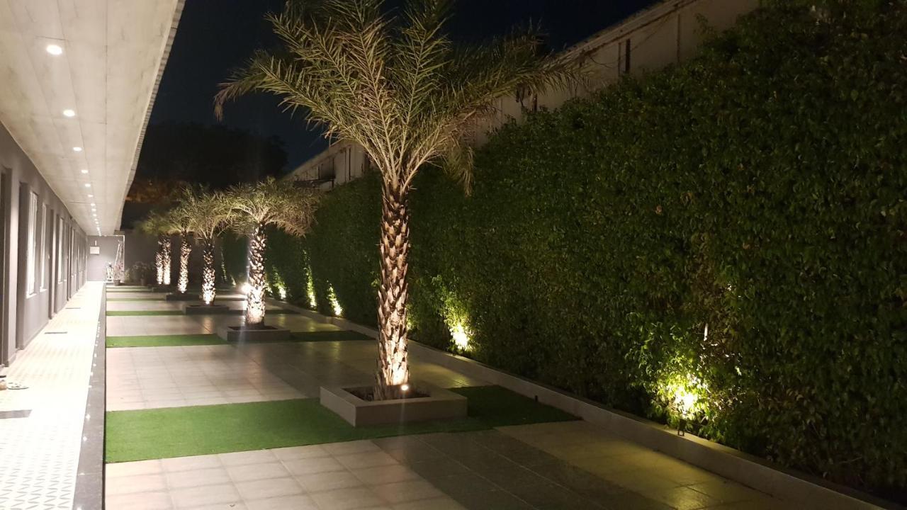 Kingston Resort Kanpur Dış mekan fotoğraf