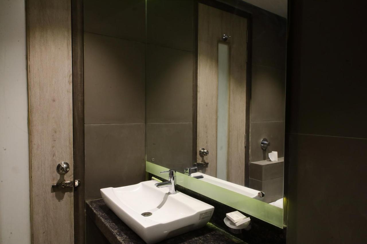 Kingston Resort Kanpur Dış mekan fotoğraf