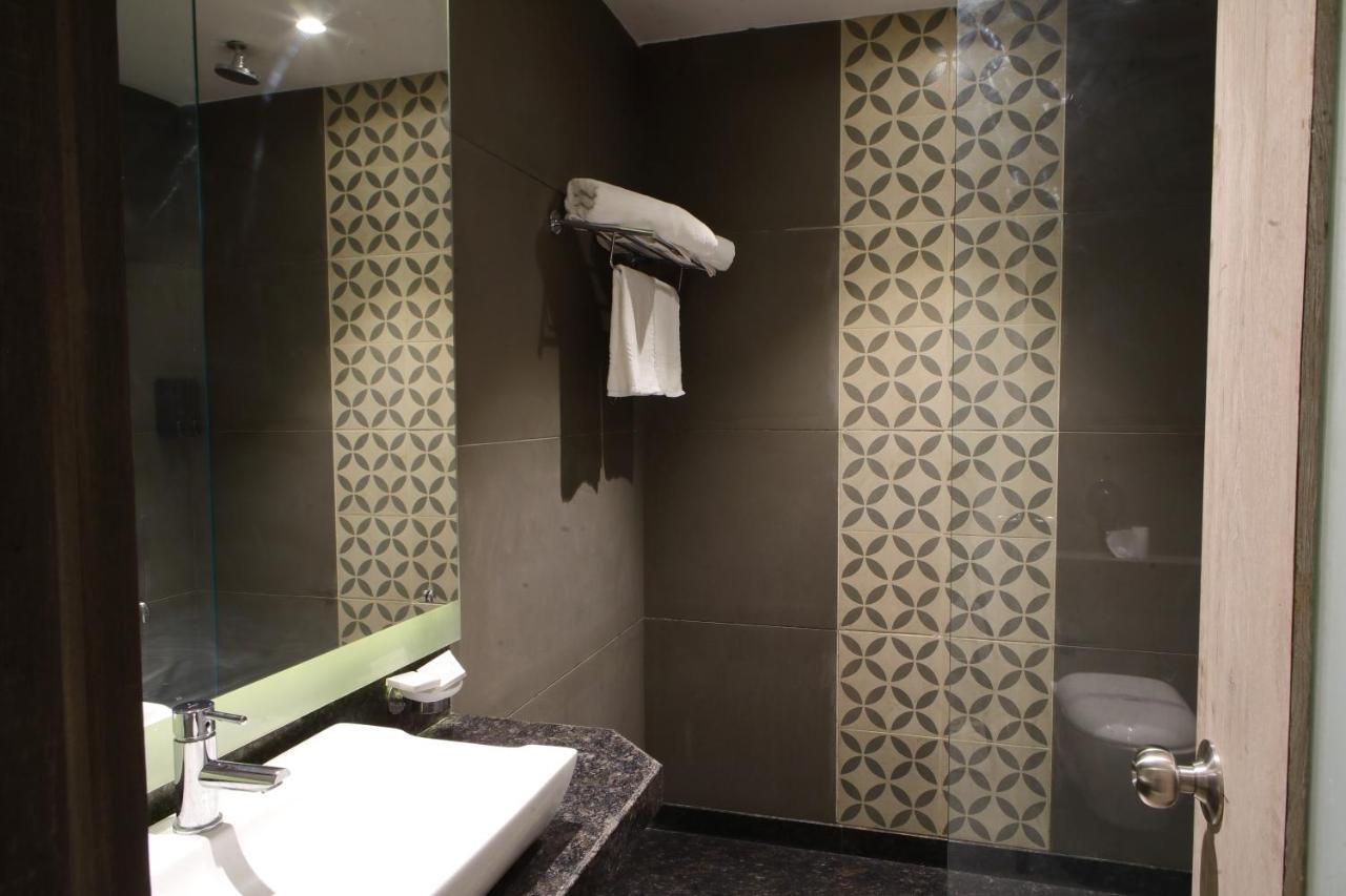 Kingston Resort Kanpur Dış mekan fotoğraf