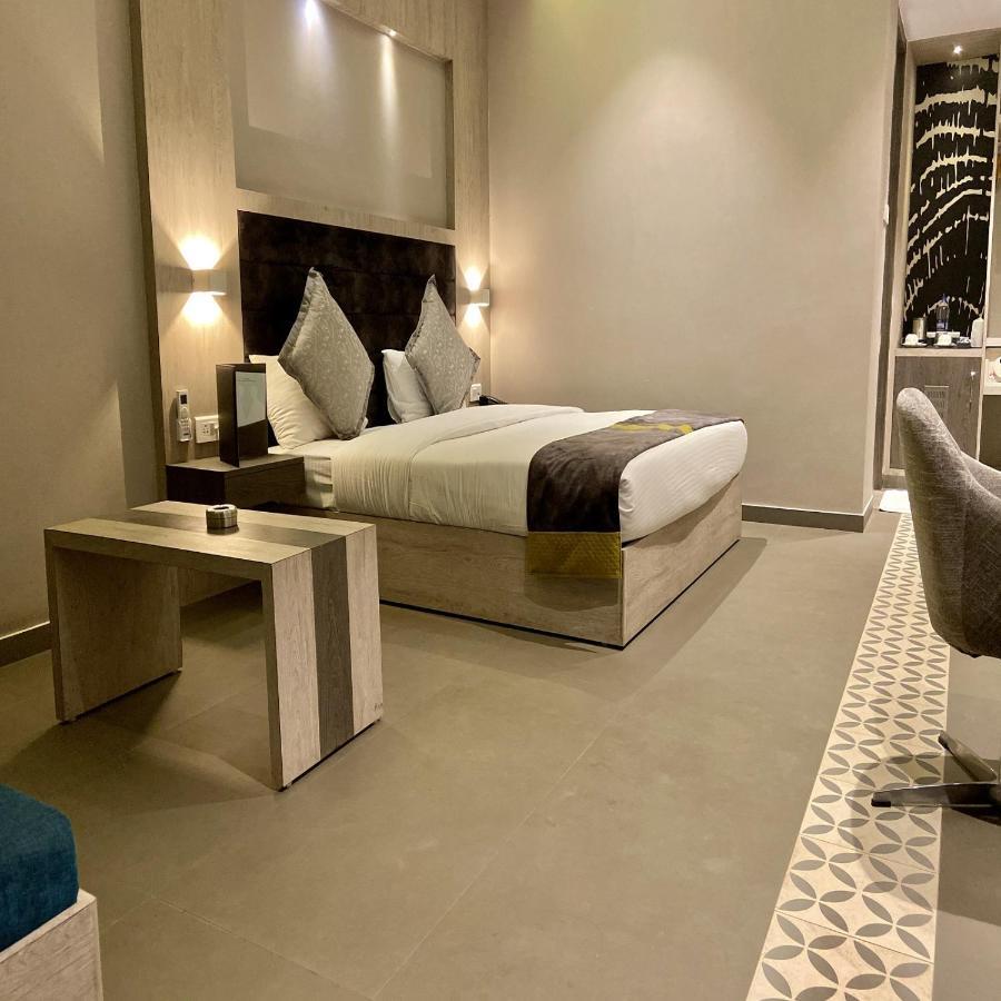 Kingston Resort Kanpur Dış mekan fotoğraf