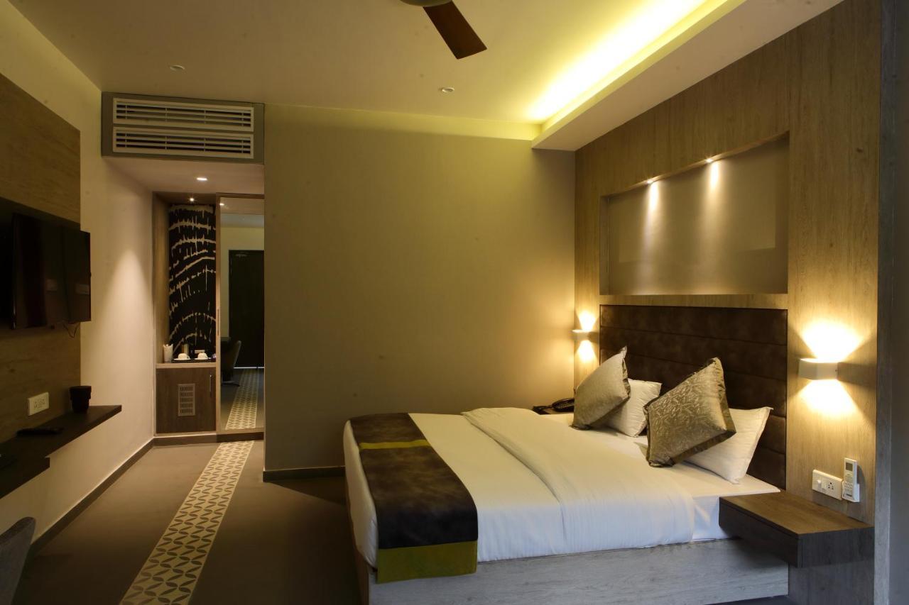Kingston Resort Kanpur Dış mekan fotoğraf